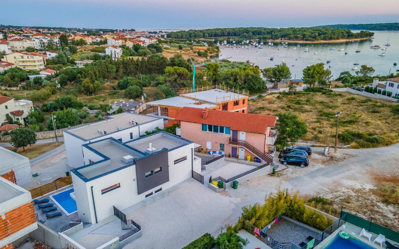 Villa Rougemarin - Marin With Private Pool Медулин Екстер'єр фото